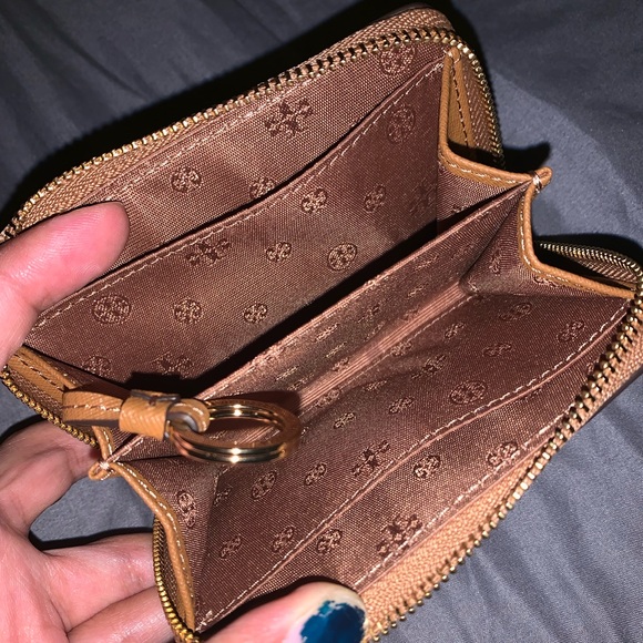 New Tory Burch tan set 🥰 - Picture 7 of 7